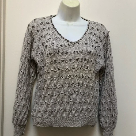 2/$30 Cable Knitted Lightweight V Neck Tan Handmade Sweater Perl Clusters Small - Picture 3 of 9